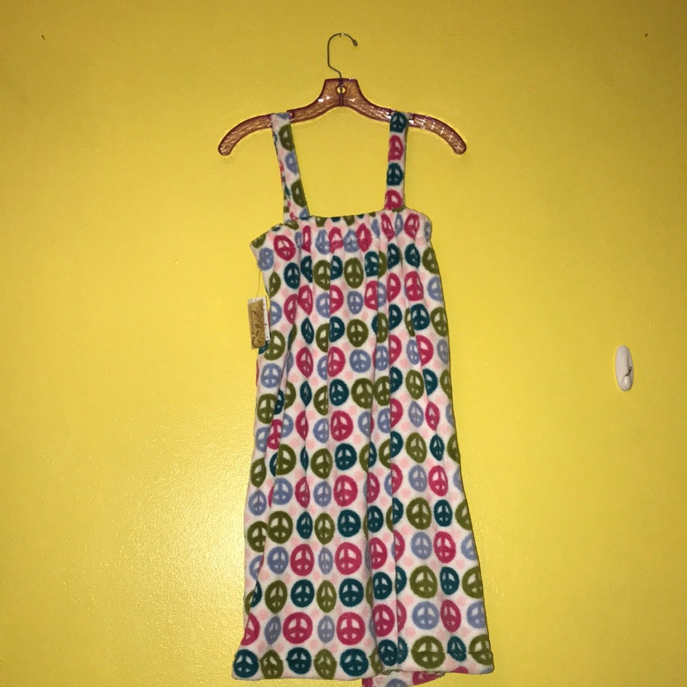 NWT Velcro Peace Robe
